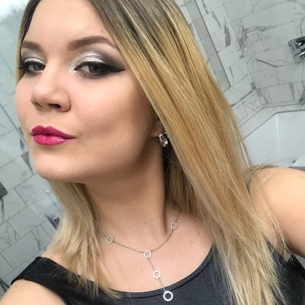 Meet your Posher, Diana